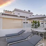 The Exquisite Townhouse In Aloha Gardens