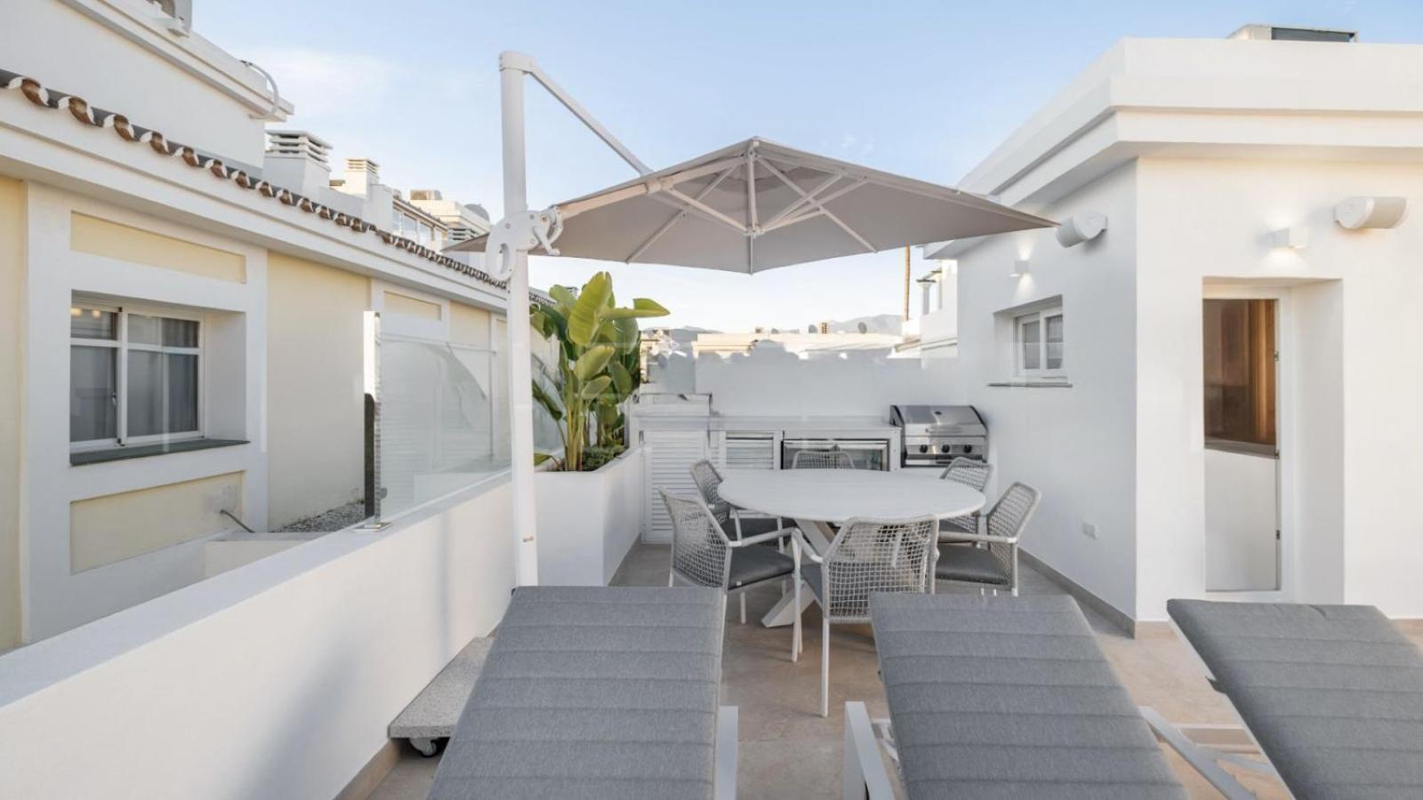 The Exquisite Townhouse In Aloha Gardens * Marbella