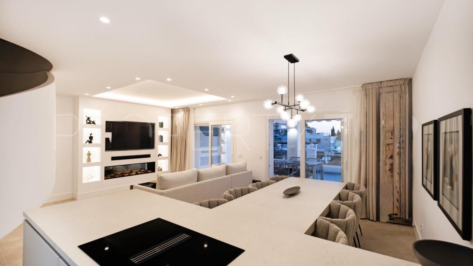 The Exquisite Townhouse In Aloha Gardens Marbella